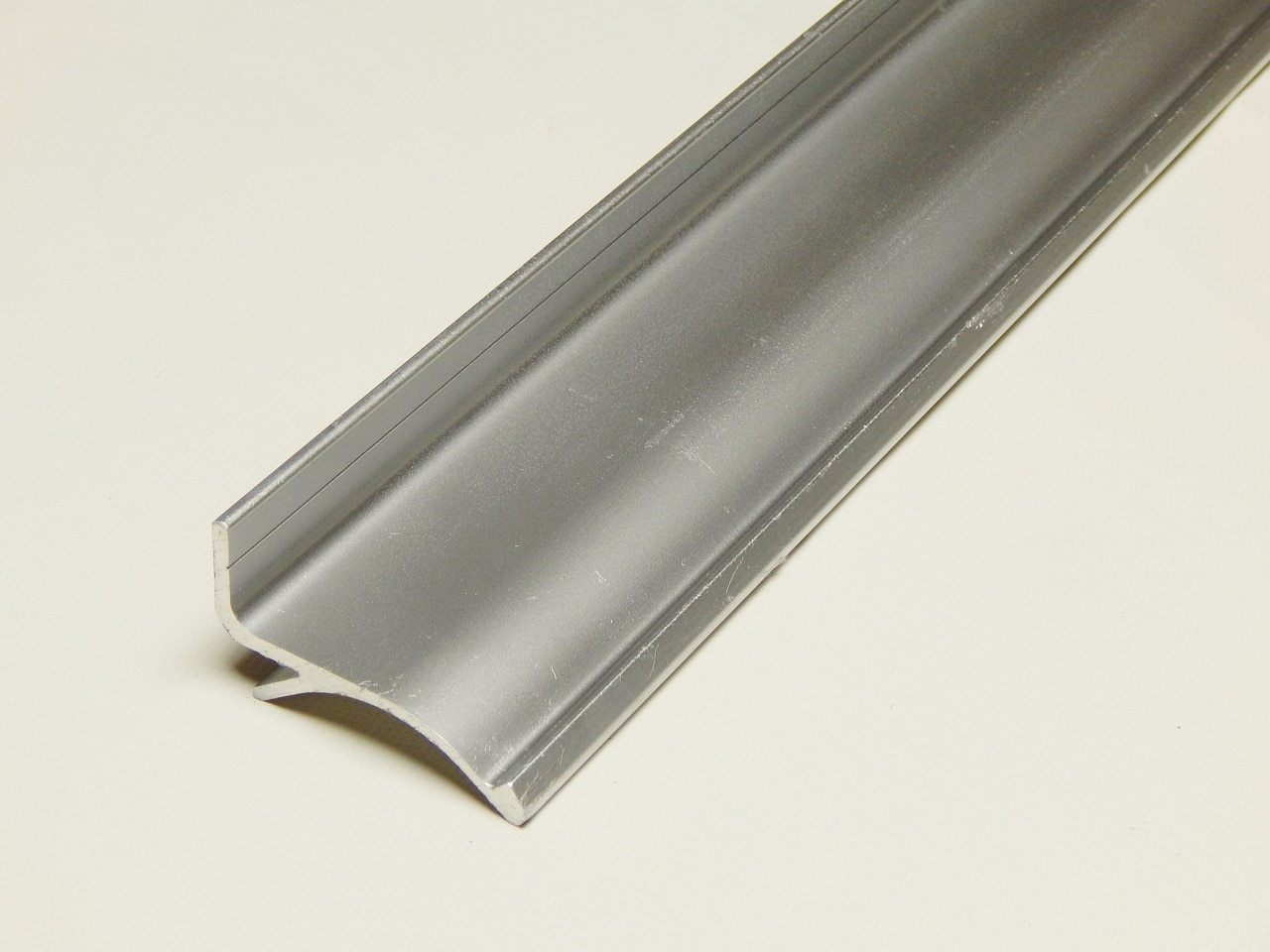 Aluminum Lok Rail Latch Plate 8' Length - kym-industries